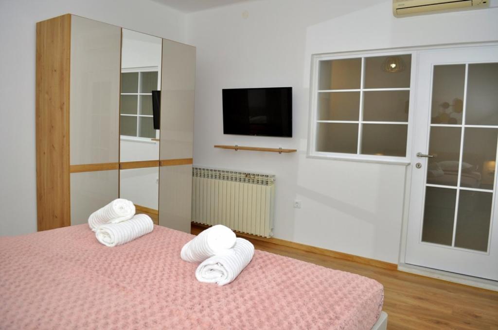 Apartments Ratko Tučepi Eksteriør billede