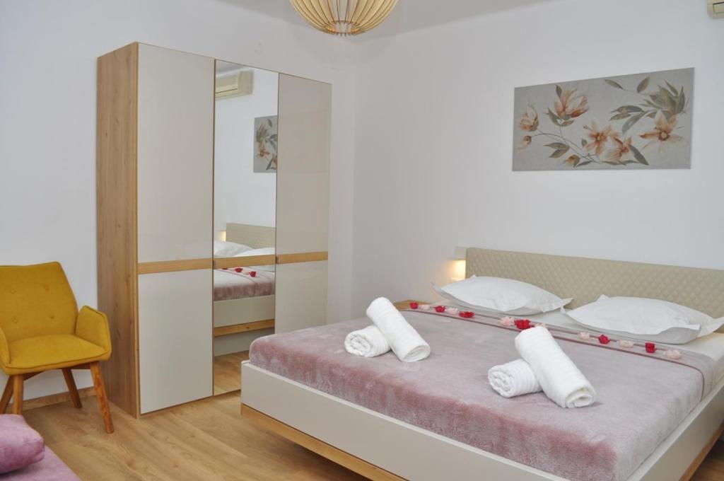 Apartments Ratko Tučepi Eksteriør billede