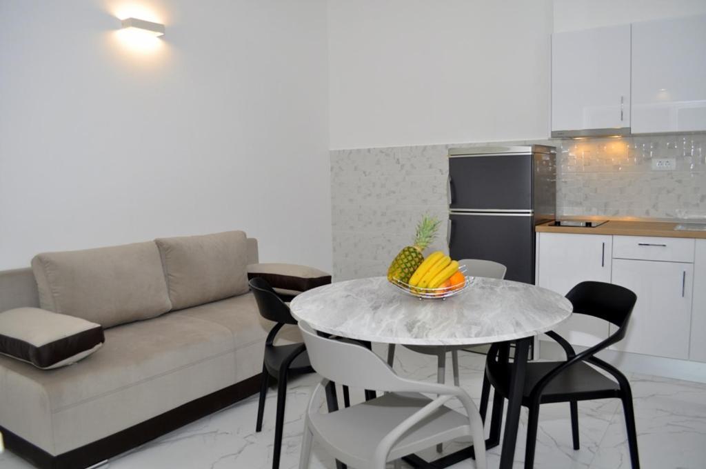 Apartments Ratko Tučepi Eksteriør billede