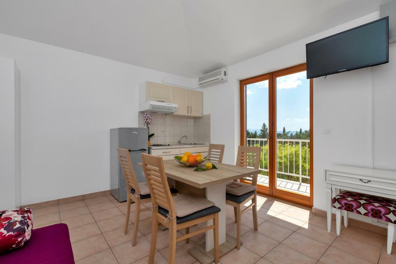 Apartments Ratko Tučepi Eksteriør billede