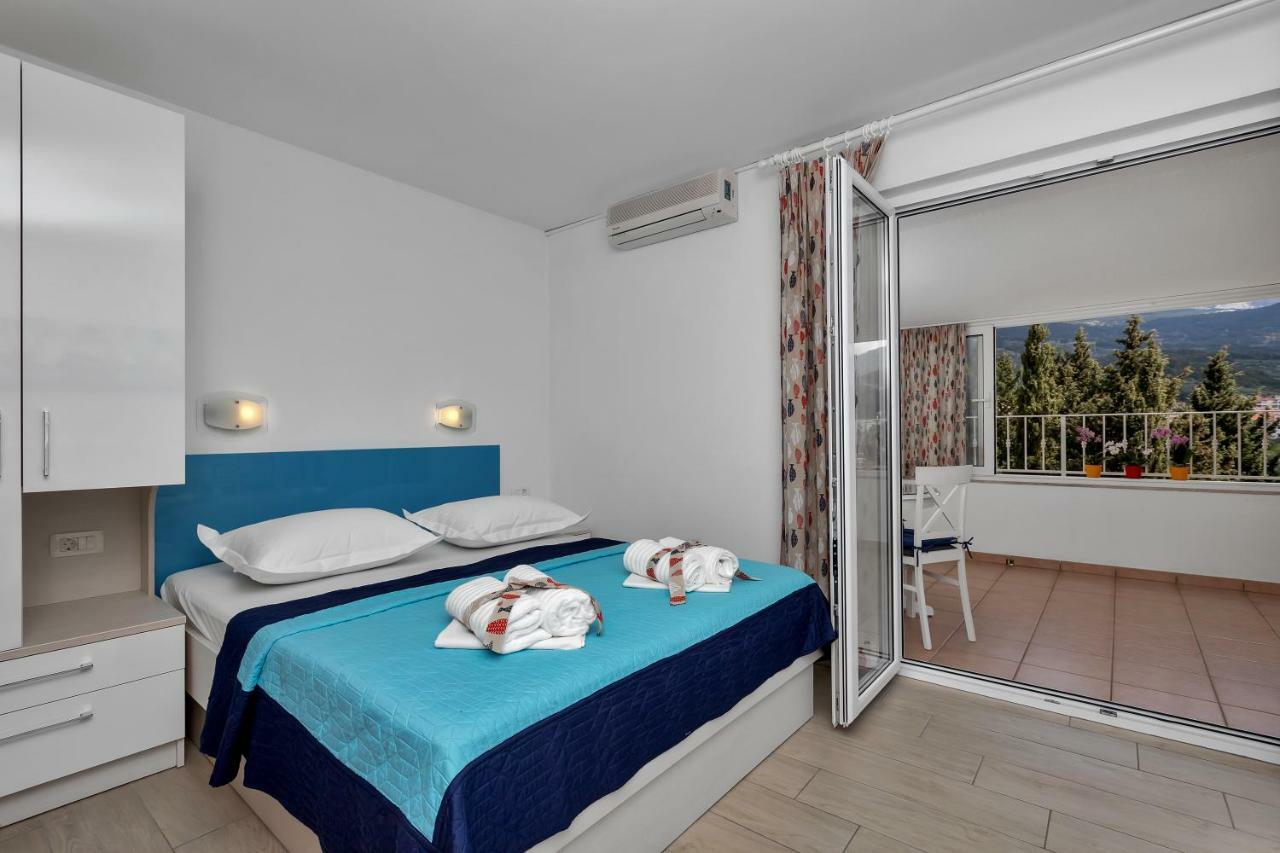 Apartments Ratko Tučepi Eksteriør billede