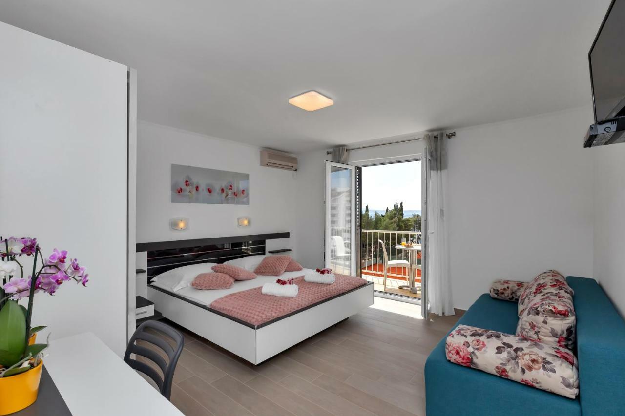 Apartments Ratko Tučepi Eksteriør billede