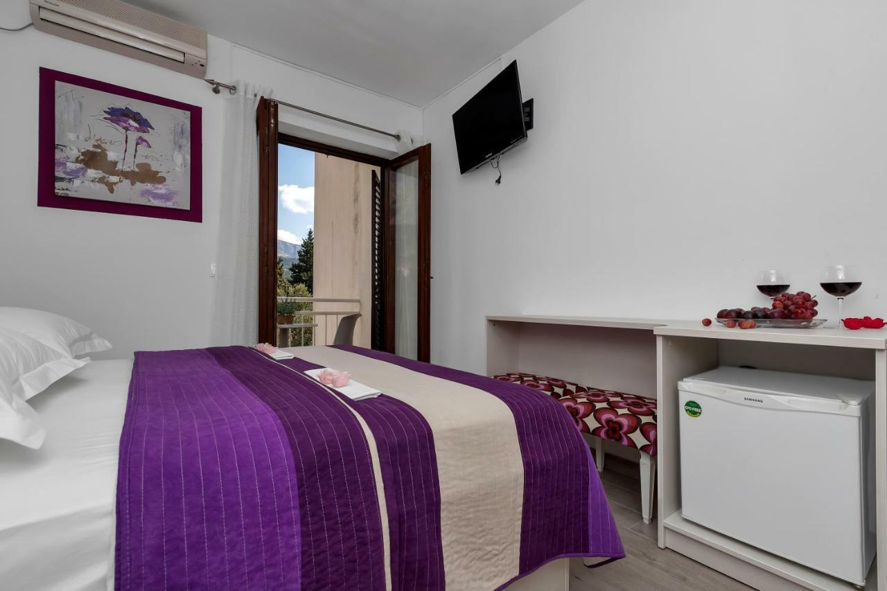 Apartments Ratko Tučepi Eksteriør billede