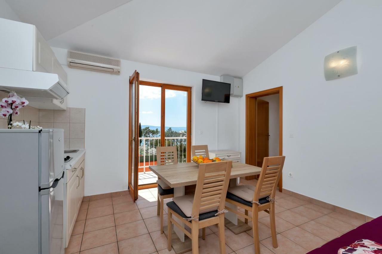 Apartments Ratko Tučepi Eksteriør billede