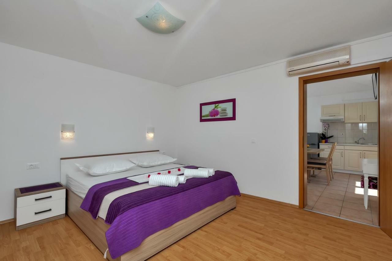 Apartments Ratko Tučepi Eksteriør billede